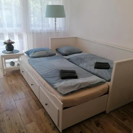 Rose Apartment *
